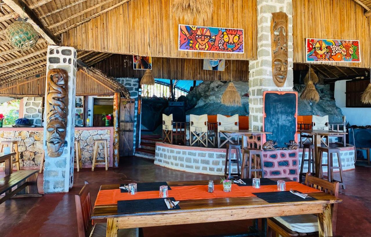 Tamarin Lodge Ампангоринана Экстерьер фото