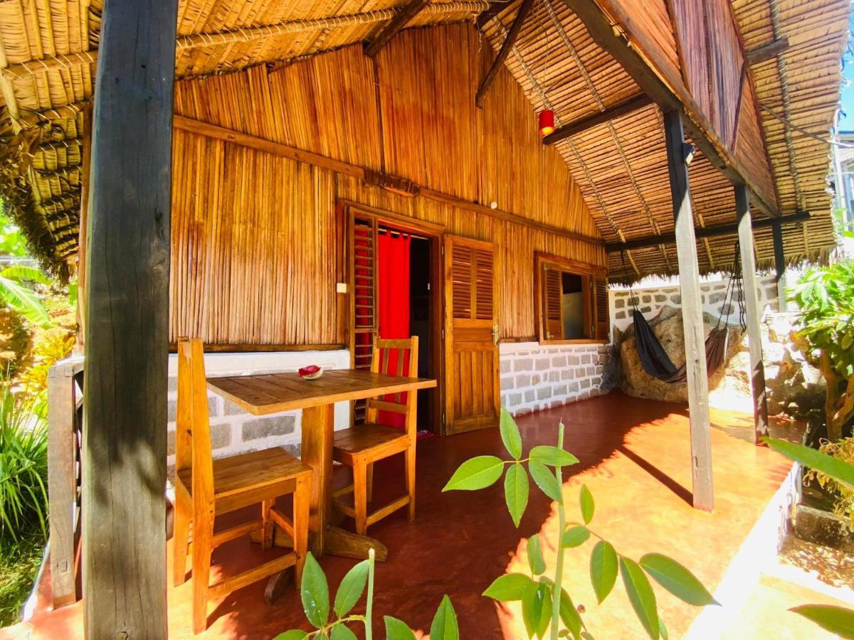 Tamarin Lodge Ампангоринана Экстерьер фото